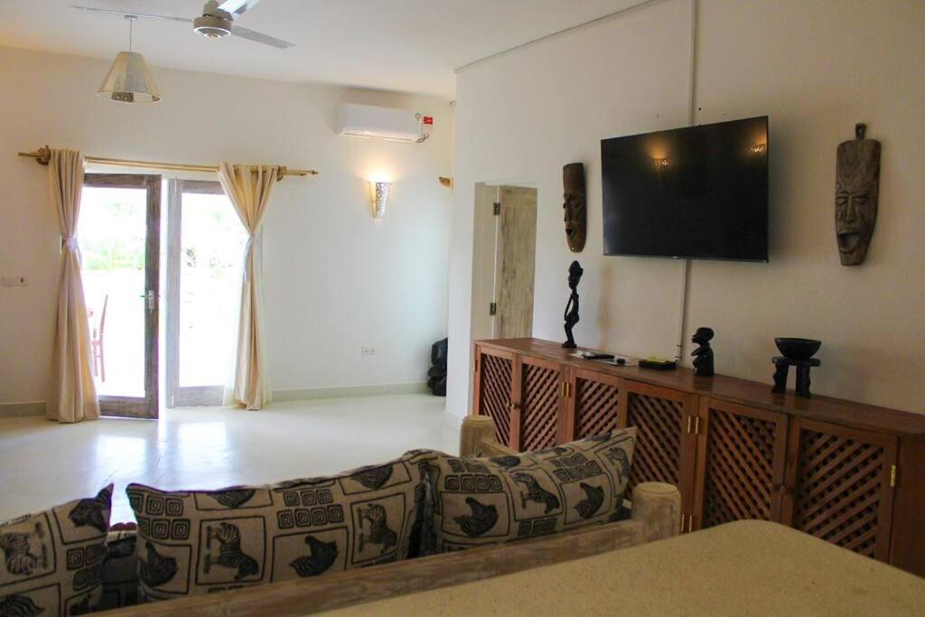 White Villa - Paparemo Beach Ватаму Екстер'єр фото